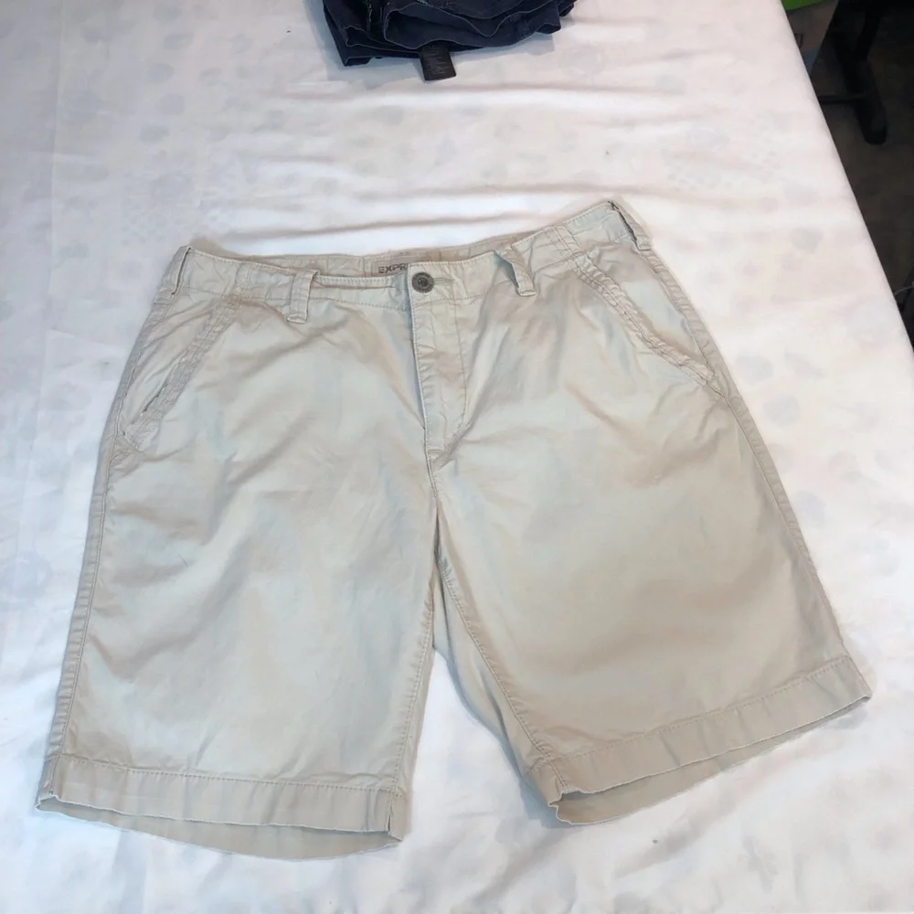 Express Mens Tan Flat Front Shorts